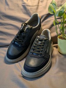 Woodland Sneakers PU 💥Size 9