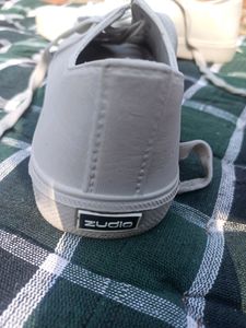 NEW ZUDIO SNEAKERS