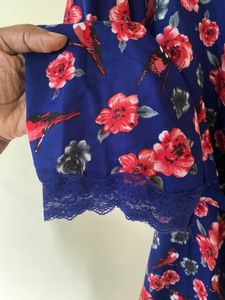 Vintage Floral Print Robe