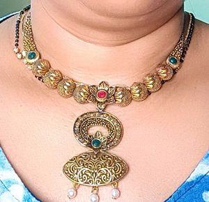 Vintage Gold Tone Beaded Necklace