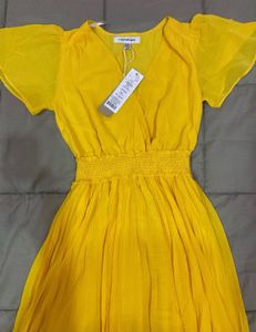 Forever New CHANTELLENWTPLEATEDMIDIDRESS