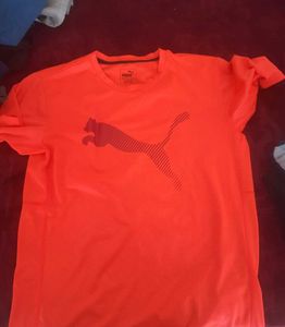 Puma Athletic Wear T-shirt