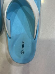 new max flip flops size 36 for 8-10 yr girls