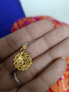 Om Gold Pandent