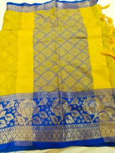 Soft Silk Saree Without Flaws With Blouse