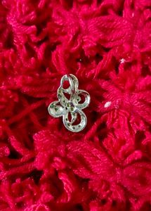 Pretty 2 Pendant