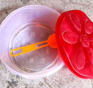 Vintage Tupperware container