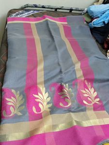 Saree Without Blouse