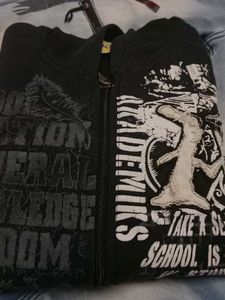 Jeans And Sweatshirt Upto 8 Year Boy