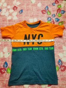 4 T-shirts