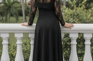 Elegant Black Maxi Dress