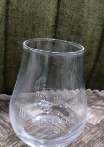 3 Glasses.