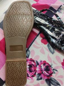 New Latest Design Flat Sandals