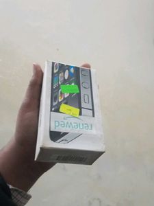 iPhone 4s with box