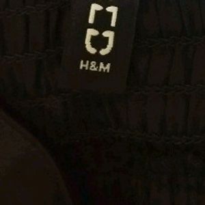 SALE💥H&amp;M Black Satin Bandaeu Top