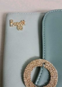 Cyan baggit Clutch