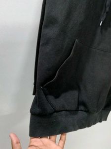 Plain Black Hoddie Size L Condition (8/10)
