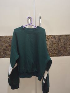 h&m green sweatshirt