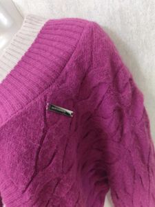 Stylish V-Neck Sweater ✅FIX RATE NO BARGAIN✅