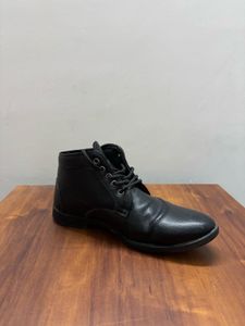 Black Leather Boots Roadster