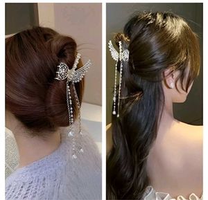 Coren Pearl Wing Hair Clip