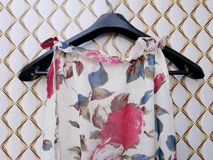 New With Tag Cute Soft Floral Dori Top