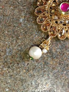 Gold Tone Necklace