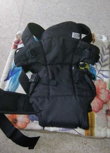 Infantino Carrier - Black