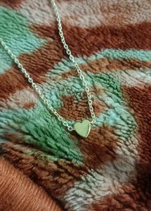 Dainty Chain Heart Pendant
