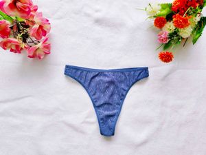 Victoria&#39;s Secret : 2 Thongs