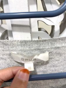 ✈️ Imported Gray Knit Sweater C