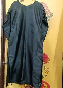 Elegant Embroidered Kurta Set For Weddings