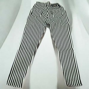 Trendy Vertical Black &amp; White Striped Straight Fit