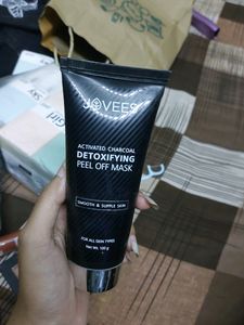 Jovees - Activated Charcoal Detoxifying Peel Off Mask (For All Skin Types)