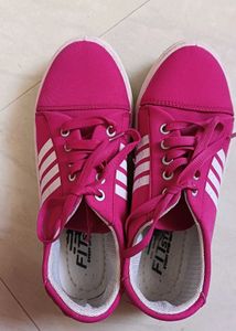 Women&#39;s Casual Shoe