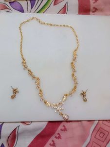 Necklace &amp; Earring Set