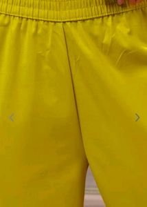 Women Vishudh Kurta Pant Dupatta Set
