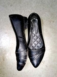 Black Heel Bellies (Jutti)