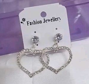 Crystal Heart Dangle Earrings❤️