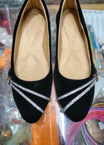 Heels And Bellies Like New