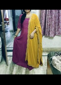 🔥Purple Gown With Duppata 🔥