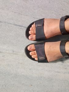 Black Light Weight Sandal