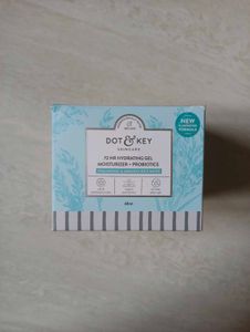 Dot & Key 72 Hr Hydrating Gel