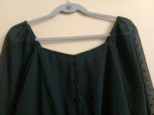 Black Woman&#39;s Regular Top