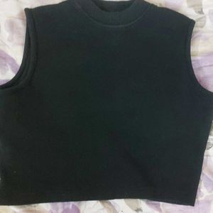 Sleeveless Black Crop Top