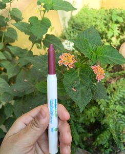 Mamaearth HydraMatte Crayon Transferproof Lipstick