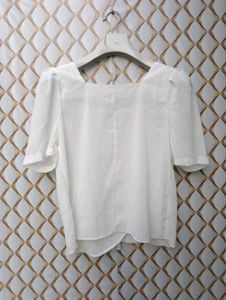 New With Tag Cute Off-white Bow Top