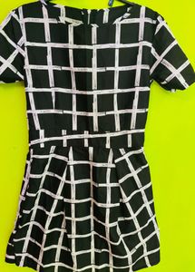 looks bold and cute but quite thin..😇