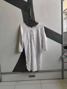 WHITE MID LENGTH KURTI
