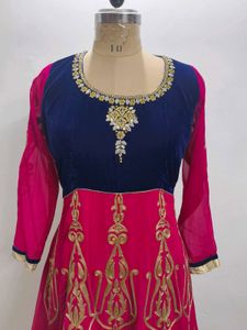 Pink &amp; Navy Embellished Kurti